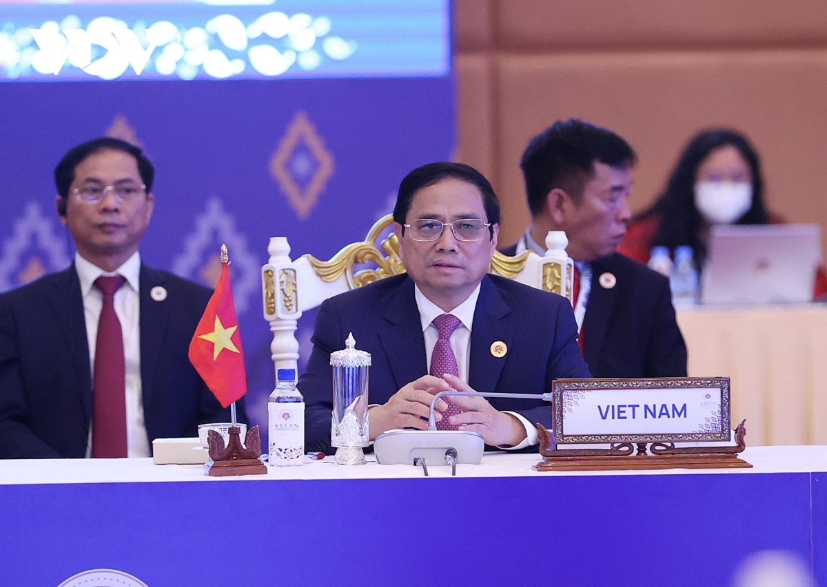ASEAN needs to seek feasible and sustainable solutions for Myanmar: PM Chinh